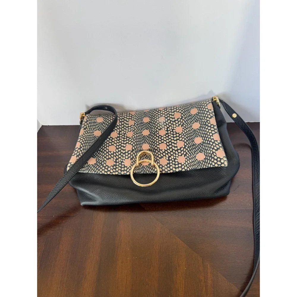 Black‎ Leather Foldover Crossbody Handbag Pattern Flap Gold Ring Hardware